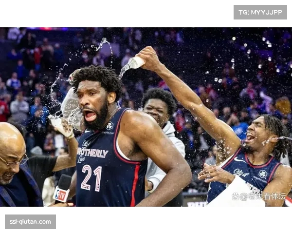 恩比德坐镇内线展现统治力但76人阵容短板限制球队整体发挥