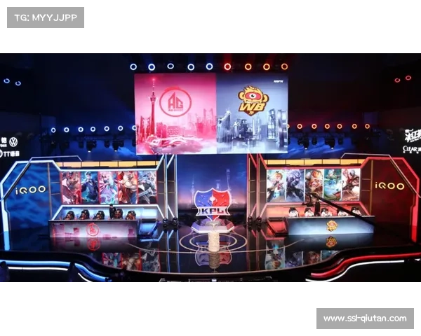 “电竞观赛成为家庭娱乐新选择,多代同堂观看KPL决赛”