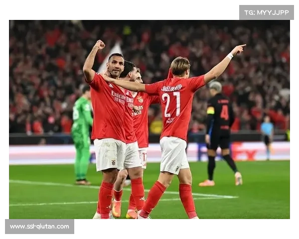 从7分落后到4分领跑,巴萨半程逆转展现冠军相 从7分落后到4分领跑,巴萨半程逆转展现冠军相