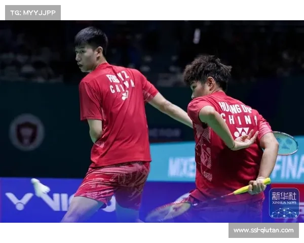 中国组合冯彦哲-黄东萍直落两局战胜队友,夺得2025年世界羽联年终总决赛混双冠军 中国组合冯彦哲-黄东萍直落两局战胜队友,夺得2025年世界羽联年终总决赛混双冠军