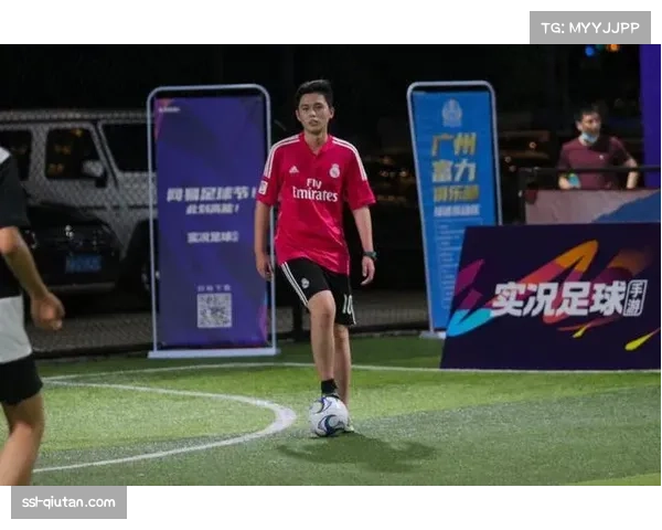 巴尔韦德传中制导,贡萨洛凌空抽射展现中锋技术