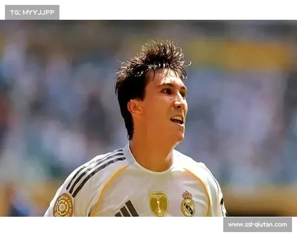 冈萨洛获皇马传奇齐声赞誉，青训新星被誉-未来之星-