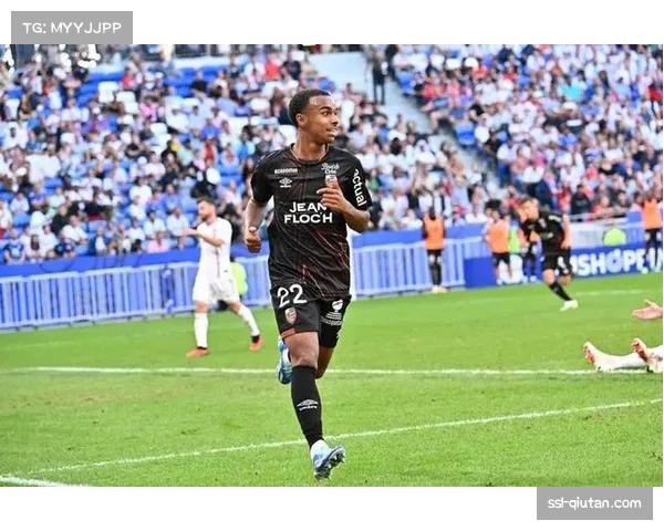 伯恩茅斯计划为19岁新星克鲁皮开出重磅新约,抵御欧洲豪门追逐